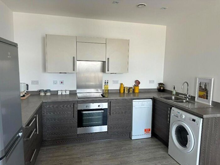 1 Bedroom Flat To Rent In Oxbow, Stephenson House, M5