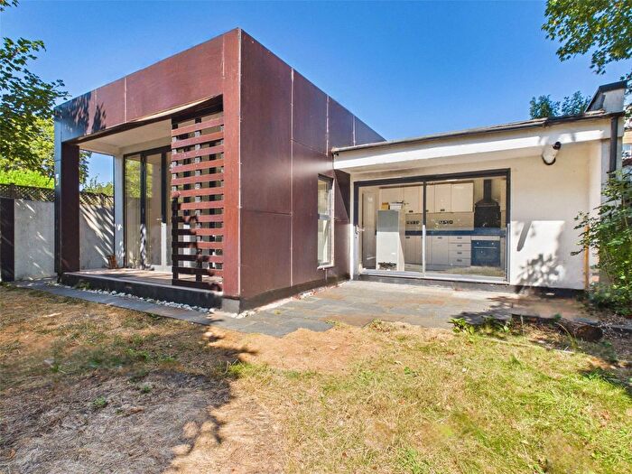 2 Bedroom Bungalow To Rent In Uxbridge Road, Hampton Hill, TW12