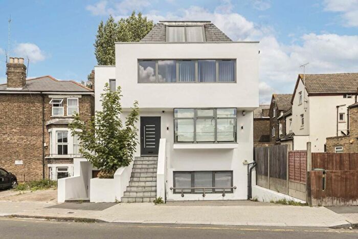 4 Bedroom Detached House To Rent In Ridge Road, West Hampstead, NW2