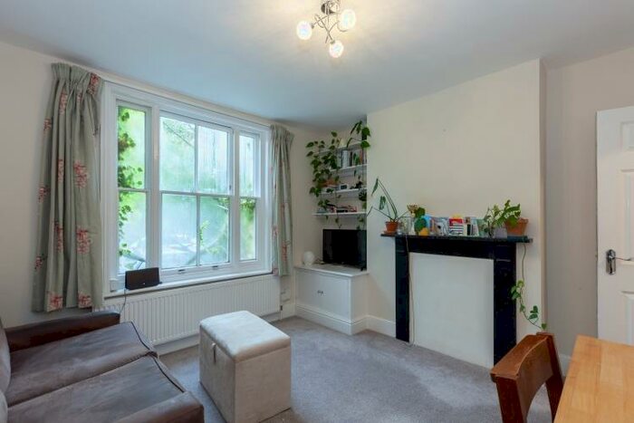 1 Bedroom Apartment To Rent In Walton Crescent Oxford, OX1