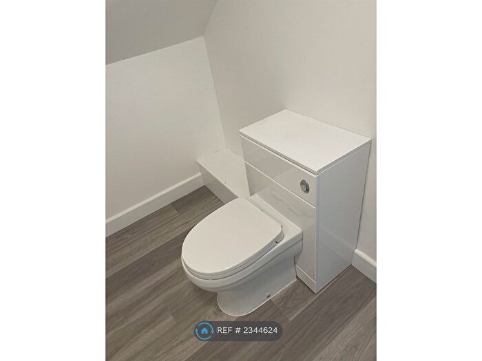 Studio To Rent In Fore Street, Newquay, TR7