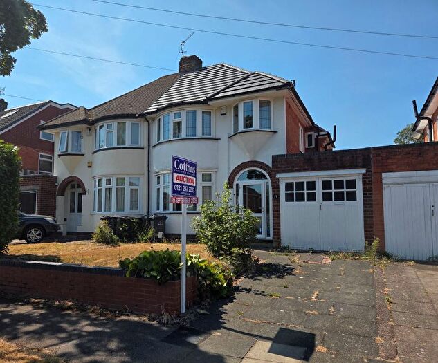 3 Bedroom Semi-Detached House For Sale In Colebourne Road, Birmingham, West Midlands, B13
