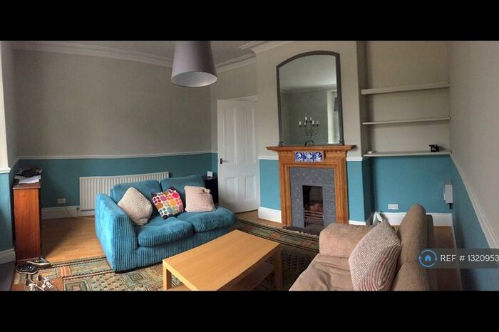 4 Bedroom Flat To Rent In Broomhill, Sheffield, S10