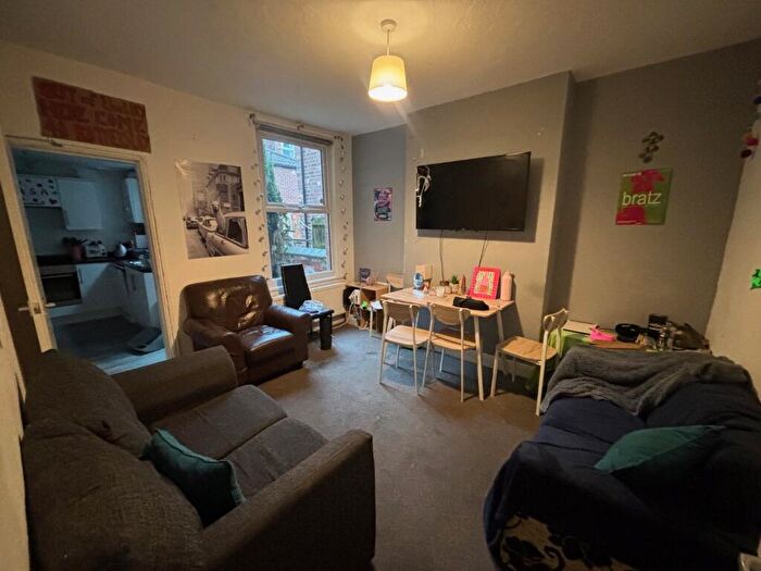 4 Bedroom Property To Rent In Rothesay Avenue, Nottingham, Nottinghamshire, NG7