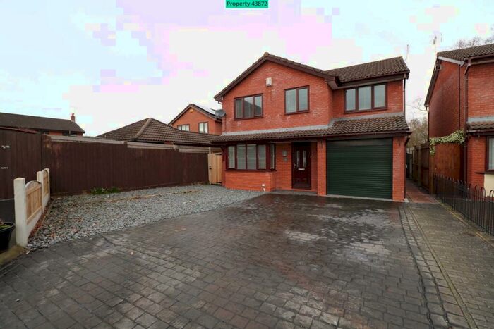 4 Bedroom Detached House To Rent In Charlcote Crescent, Crewe, CW2