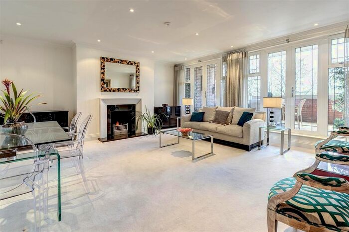 3 Bedroom Flat To Rent In Beaumont Close, Hampstead Garden Suburb, N2