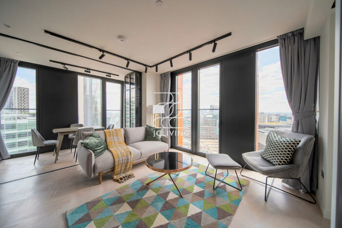 2 Bedroom Flat To Rent In One Crown Place, London, EC2A