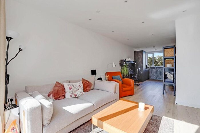 1 Bedroom Flat For Sale In Mayow Road, Forest Hill, London, SE23