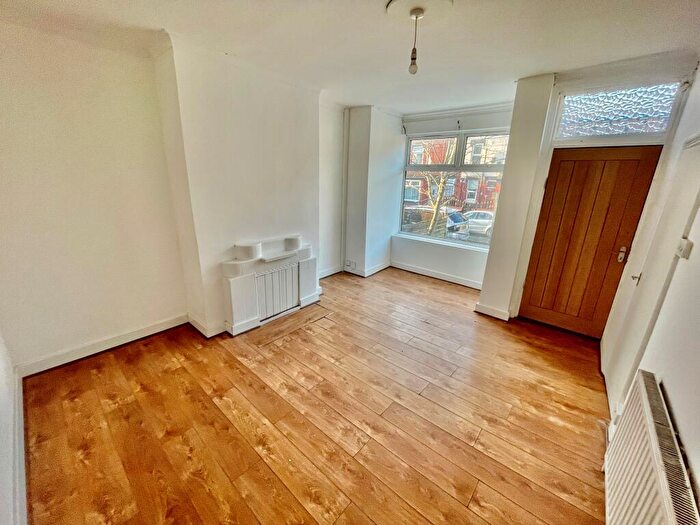 2 Bedroom House To Rent In Sutherland Terrace, LS9