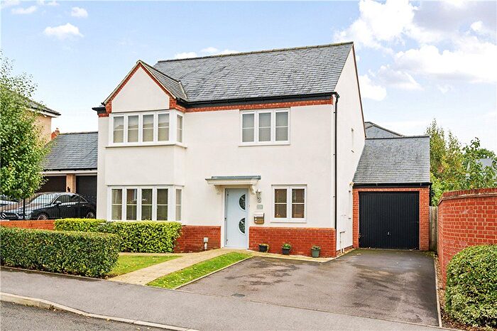 4 Bedroom Detached House For Sale In Edmund Lane, Tingewick, Buckingham, MK18