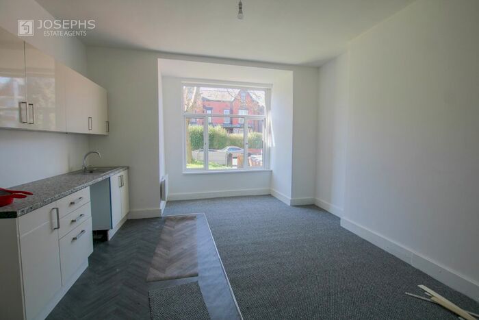 1 Bedroom Flat To Rent In Bromwich Street, Bolton, BL2