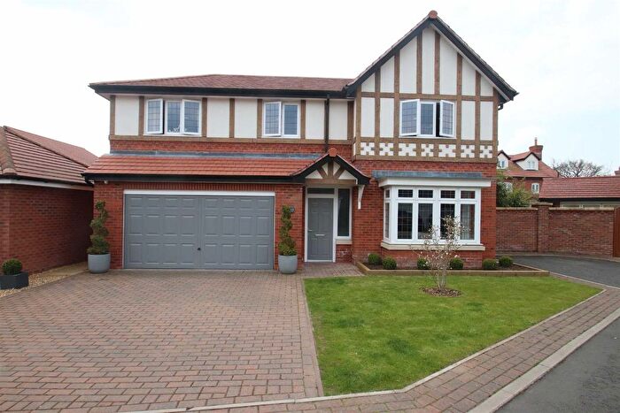 5 Bedroom Detached House To Rent In Robinson Close, Wilmslow, Cheshire, SK9