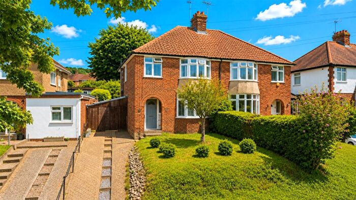 3 Bedroom Semi-Detached House For Sale In Oxford Road, Tilehurst, Reading, Berkshire, RG30