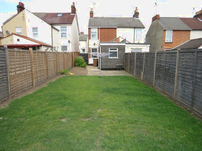 2 Bedroom End Of Terrace House To Rent In Bramford Lane, Ipswich, IP1