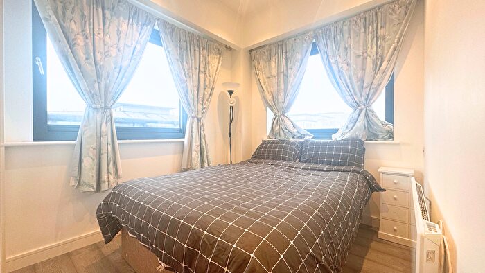 2 Bedroom Flat To Rent In Flat, Brickfield Court, Bath Road, Slough, SL1