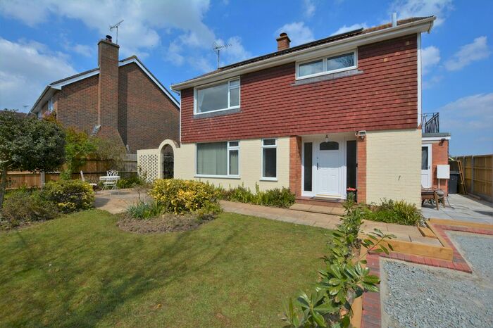 3 Bedroom Detached House To Rent In Wye Road, Boughton Lees, TN25