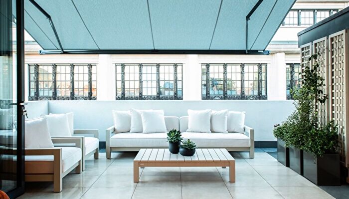 3 Bedroom Flat To Rent In Imperial House, Kensington, W8