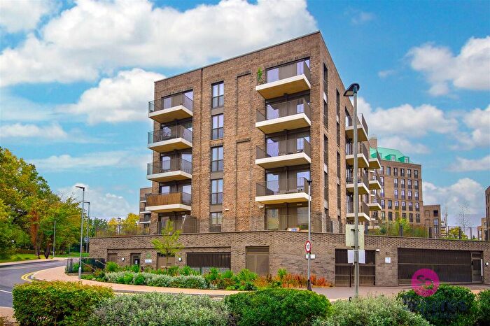 2 Bedroom Flat To Rent In Medawar Drive, London, NW7