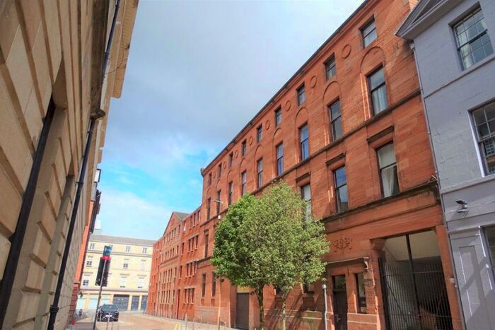 1 Bedroom Flat To Rent In Spacious Unfurnished Bed @ Blackfriars St, G1