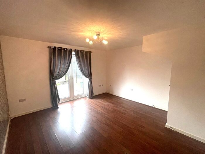 2 Bedroom Property To Rent In Rushall View, Stoke-On-Trent, ST6