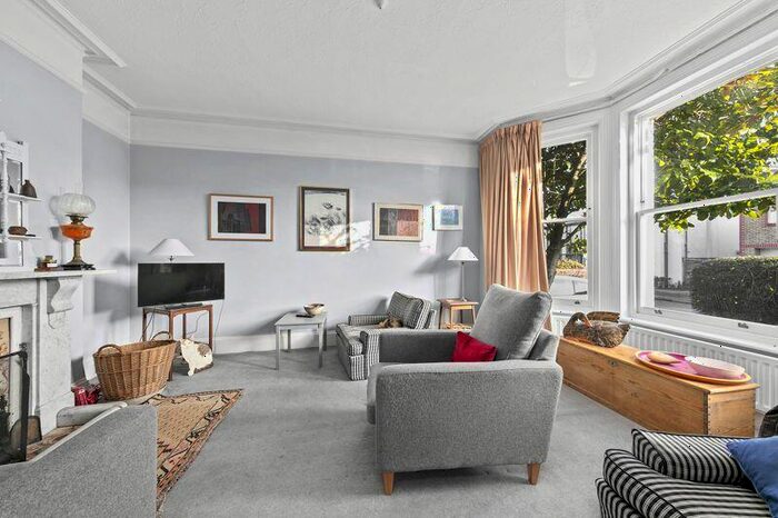 4 Bedroom Detached House For Sale In Lower Teddington Road, Hampton Wick, KT1