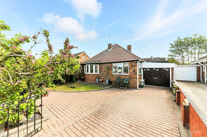 2 Bedroom Bungalow For Sale In Hemsby Road, Castleford, WF10