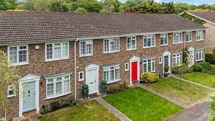 3 Bedroom Terraced House For Sale In Mayfield Close, Hersham, Walton-On-Thames., KT12