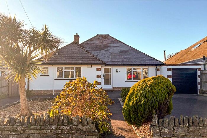 2 Bedroom Bungalow For Sale In Seafield Close, Barton On Sea, New Milton, Hampshire, BH25