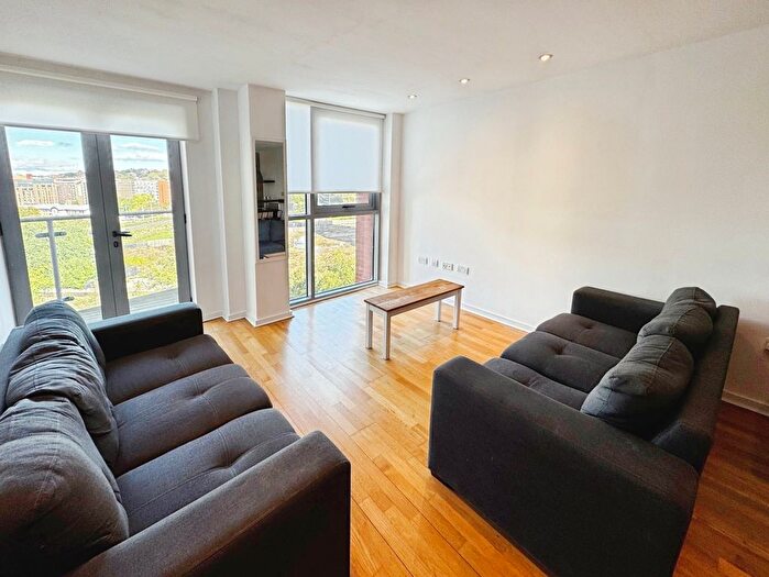 2 Bedroom Flat To Rent In Beringa, Gotts Road, Leeds, West Yorkshire, LS12