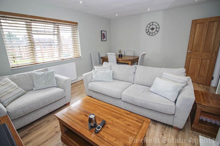 1 Bedroom Flat For Sale In Gleneagles Close, South Oxhey, WD19