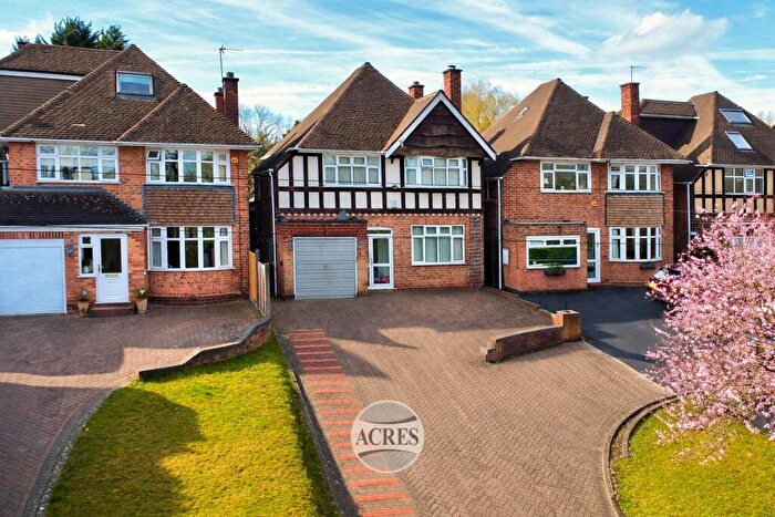 3 Bedroom Detached House For Sale In East View Road, Sutton Coldfield, B72
