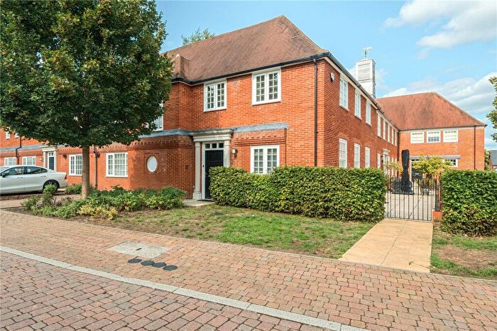 4 Bedroom Terraced House For Sale In Burnham Square, Upper Froyle, Alton, Hampshire, GU34