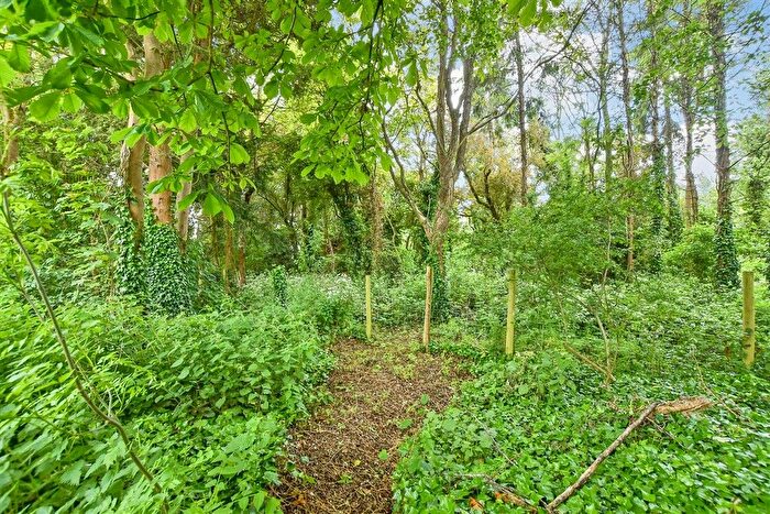 5 Bedroom Chalet For Sale In Gilletts Lane, East Malling, Kent, ME19