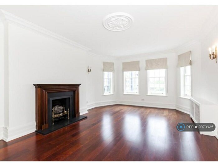 3 Bedroom Flat To Rent In St. John's Wood Court, London, NW8