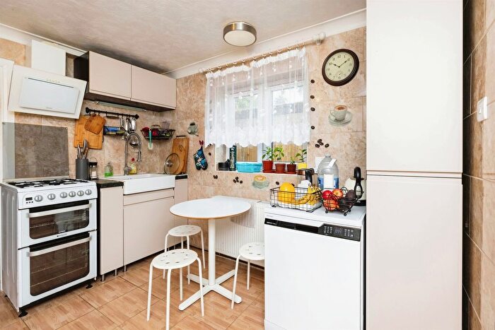 3 Bedroom End Of Terrace House For Sale In Sydney Street, Ashford, TN23