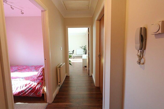 2 Bedroom Apartment To Rent In Chorlton Road, Manchester, M15