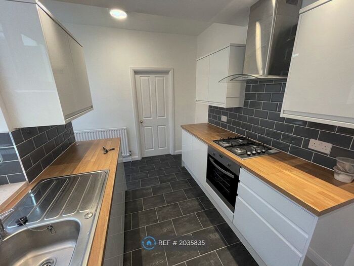 2 Bedroom Flat To Rent In Birchington Avenue, South Shields, NE33