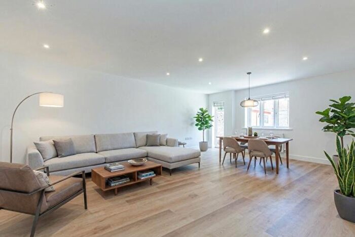 2 Bedroom Semi-Detached House To Rent In Corn Street, Witney, OX28