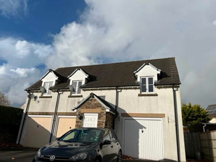 2 Bedroom Coach House To Rent In Boconnoc Avenue, PL17