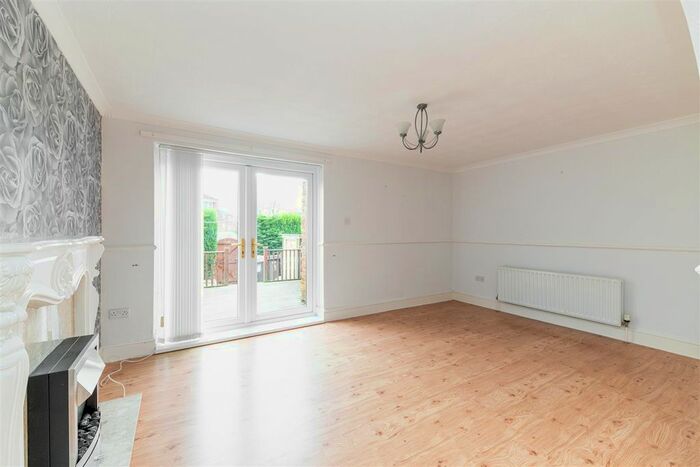 3 Bedroom Terraced House To Rent In Boldon Close, Wallsend, Tyne And Wear, NE28