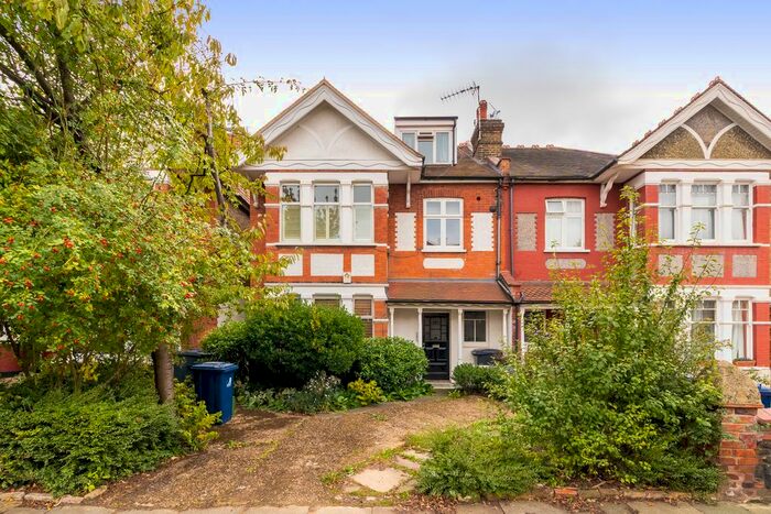 1 Bedroom Flat To Rent In Bradley Gardens, London, W13
