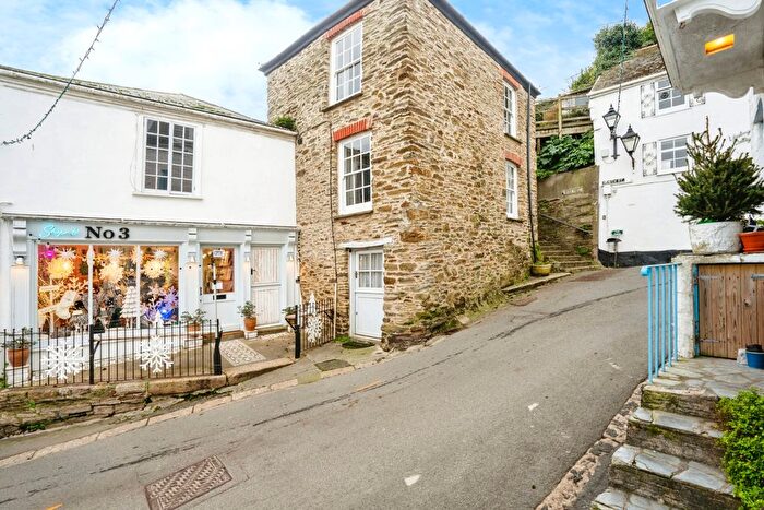 2 Bedroom End Of Terrace House For Sale In Bull Hill, Fowey, Cornwall, PL23