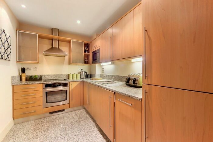 1 Bedroom Flat To Rent In Cayenne Court, London, SE1