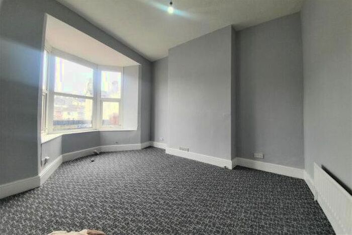 4 Bedroom Property To Rent In Alexandra Road, Torquay, TQ1