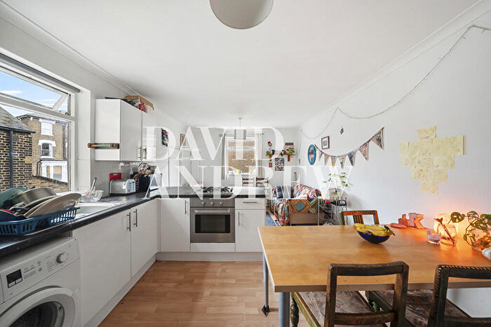 3 Bedroom Apartment To Rent In Upper Tollington Park, N4