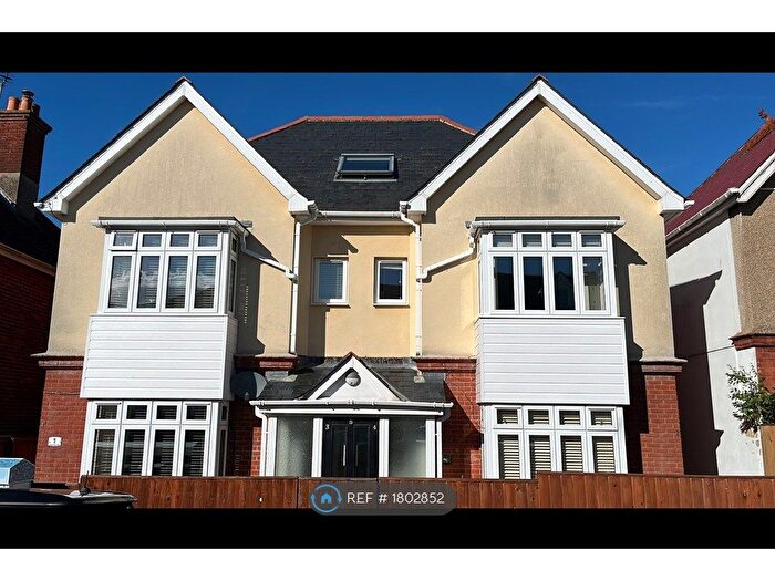 2 Bedroom Flat To Rent In The Hollies, Cowes, PO31