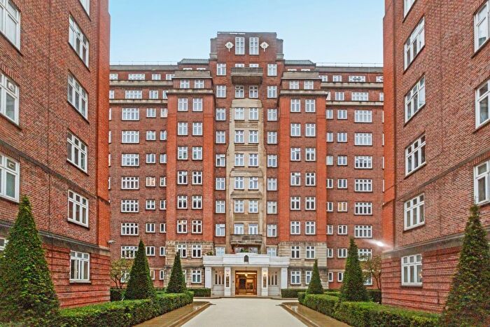 2 Bedroom Flat To Rent In Hall Road, St Johns Wood, London, NW8