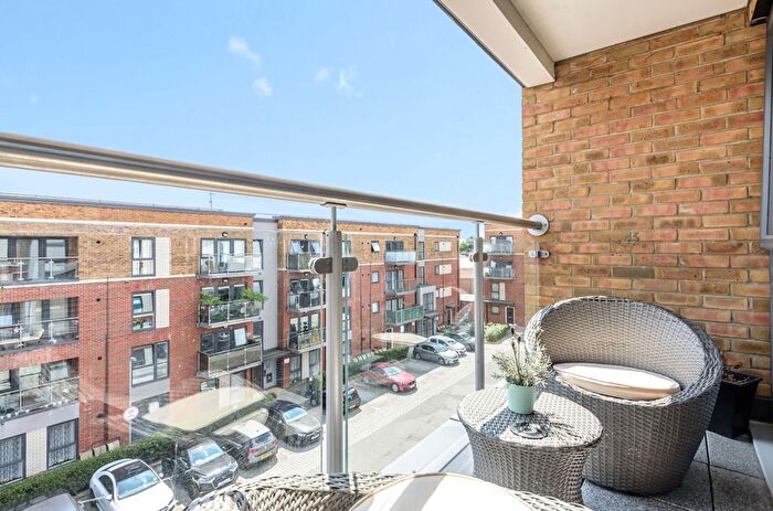1 Bedroom Flat For Sale In Arla Place, Ruislip, HA4