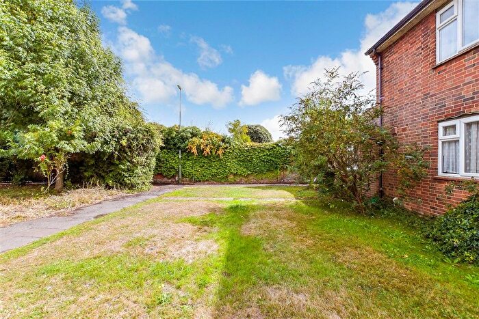 4 Bedroom Semi-Detached House For Sale In Hay Road, Chichester, West Sussex, PO19