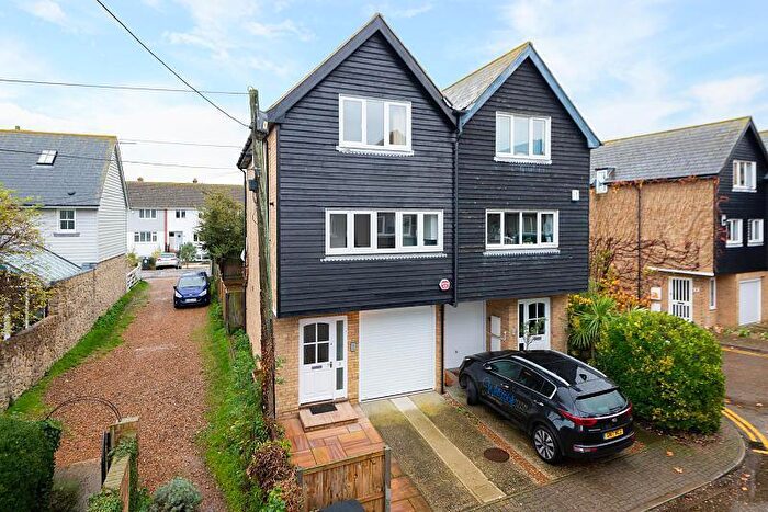 3 Bedroom Semi-Detached House To Rent In Daniels Court, Island Wall, Whitstable, CT5